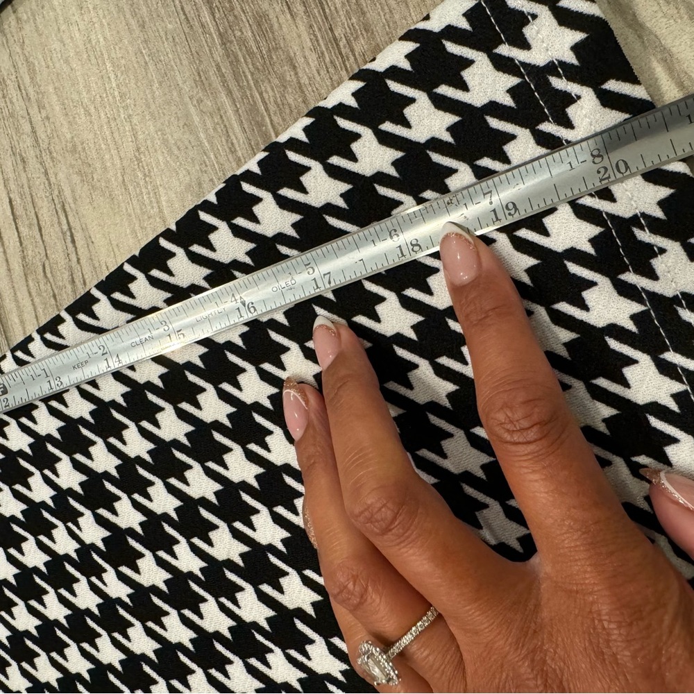 Black & White houndstooth Set size 8 - Picture 11 of 16